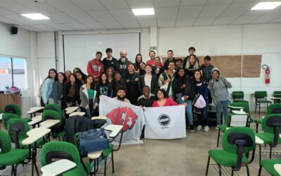 Floresta Ativista conduz “cine debate” sobre democracia a alunos de Alvorada (RS)