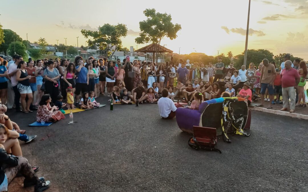 Agosto lésbico: Sofá na Rua terá debate LGBTQIA+ em Frutal
