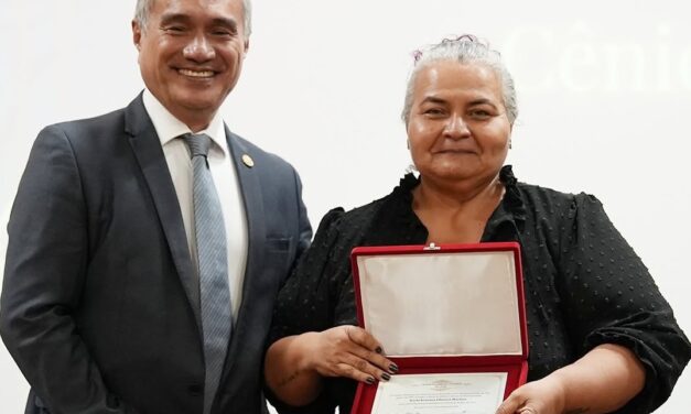 Karla Martins é homenageada, em Rio Branco, com a Ordem do Mérito Cultural do Acre