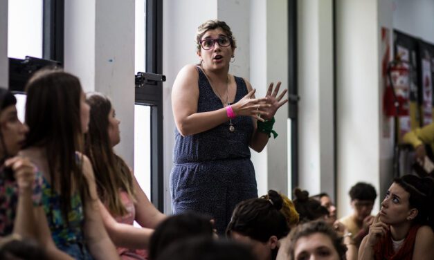 É amanhã: aulão gratuito sobre burnout materno abre ciclo formativo do ELLA