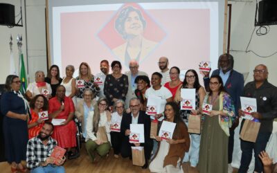 Time da Mídia NINJA recebe Prêmio Ceuci Nunes por cobertura especial da Conferência Internacional de AIDS 2026